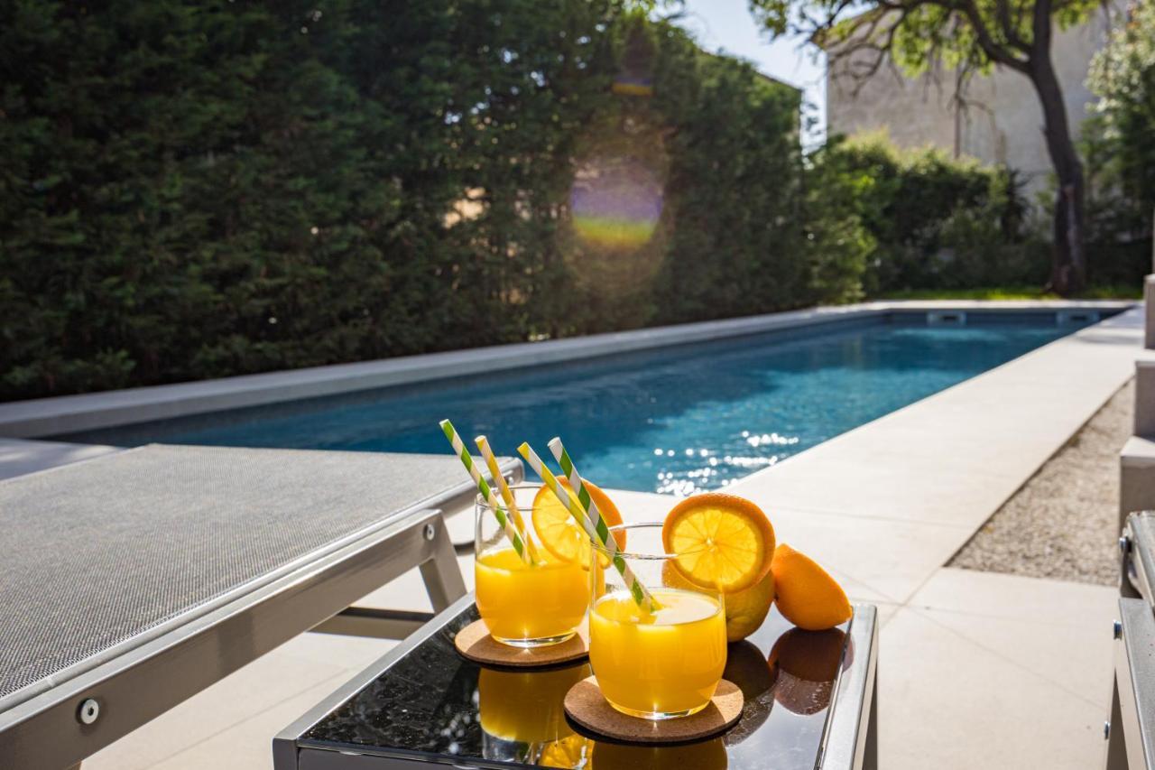 Aida - 4 Bedroom Luxury With Large Private Pool 4k Projector And Jacuzzi Vila *