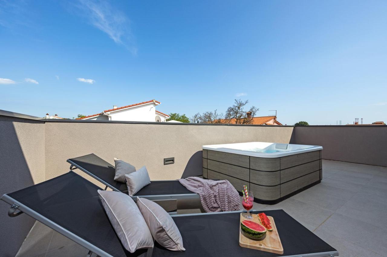 Vila Aida - 4 Bedroom Luxury With Large Private Pool 4k Projector And Jacuzzi
